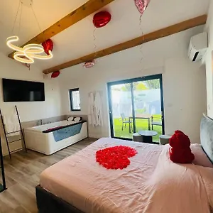  Couette-café Magnifique Loveroom France